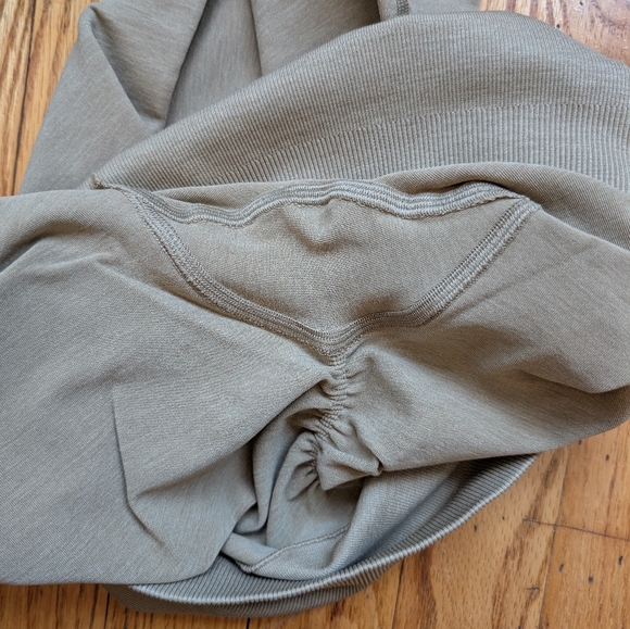 Amplify Leggings - Picture 5 of 6